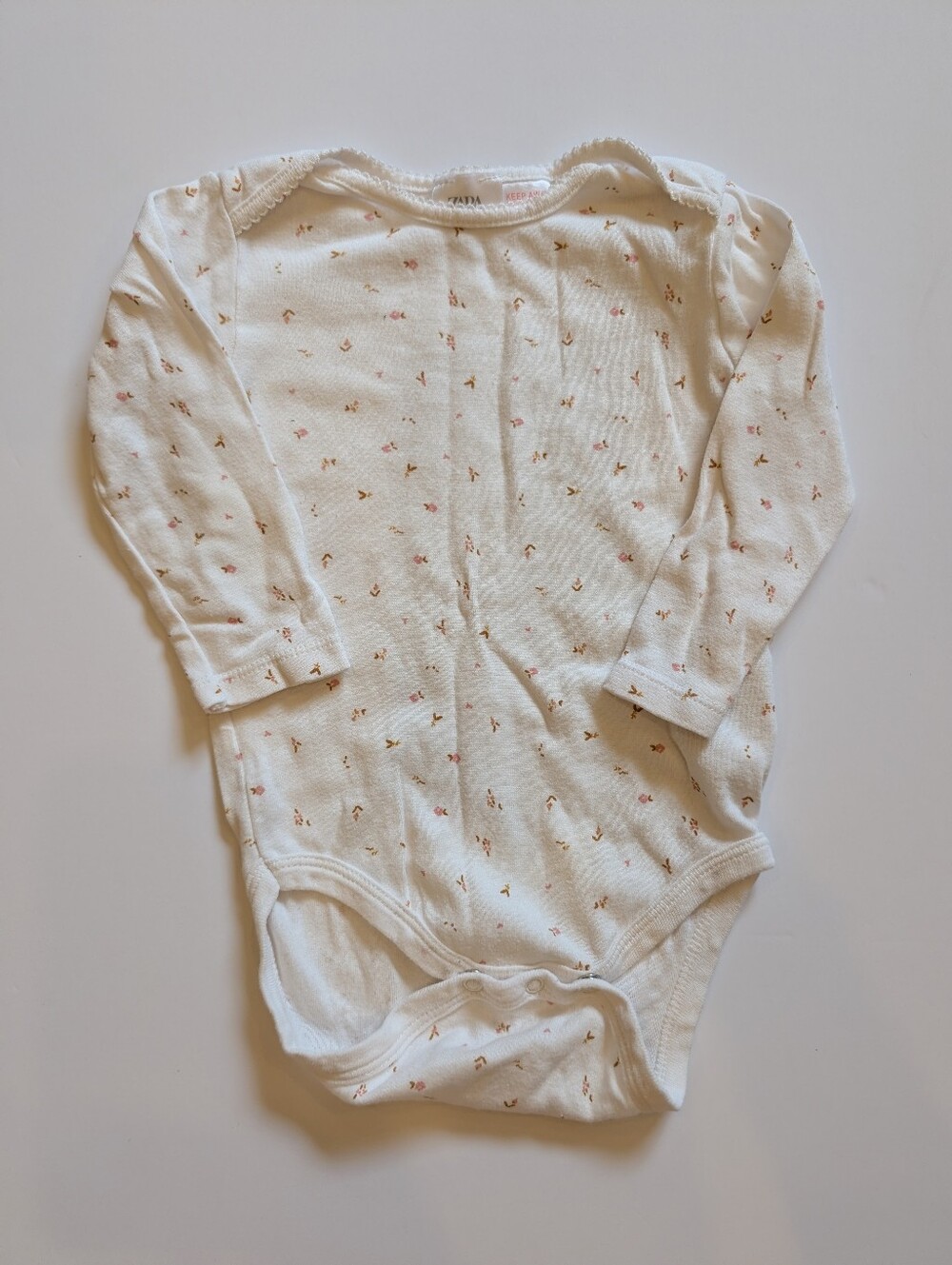 3/$10 💛 Zara Dainty Floral Snap Bodysuit 12-18M